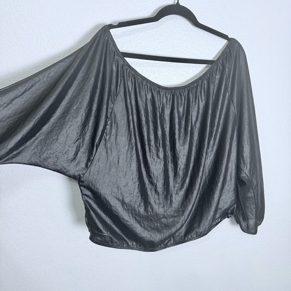 NWT  BCBG MaxAzria Estella Off The Shoulder‎ Dolman Sleeve Top Black Size M - Picture 4 of 4